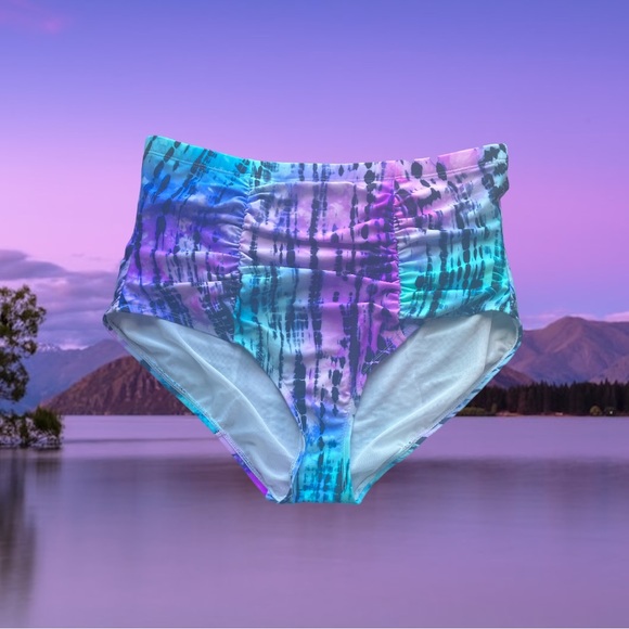 🆕Torrid Blue & Purple Tie-Dye High Waist Ruched Swim Bottom 1X NWT - Picture 1 of 12